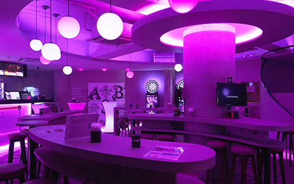 ASOBIBAR神戸三宮店の店内